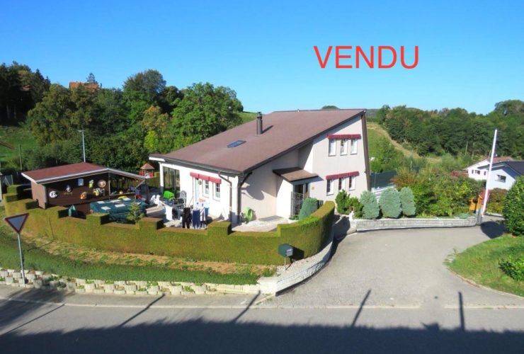 Villa individuelle avec haut potentiel et terrain de 1'095 m2 !