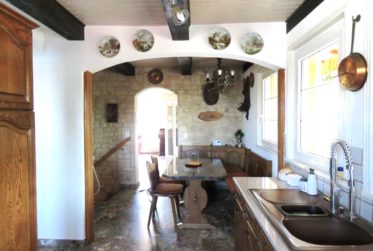 Villa individuelle avec haut potentiel et terrain de 1'095 m2 !