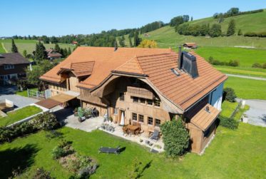 Ferme rénovée avec panorama exceptionnel sur les Préalpes !