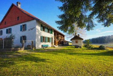 Ferme villageoise - Parcelle de 2'578 m2 en zone village et gros potentiel d'agrandissement !