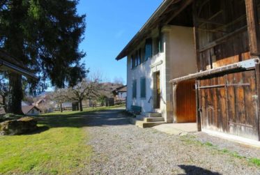 Ferme villageoise - Parcelle de 2'578 m2 en zone village et gros potentiel d'agrandissement !
