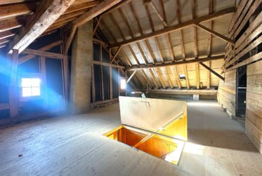 Ferme villageoise - Parcelle de 2'578 m2 en zone village et gros potentiel d'agrandissement !